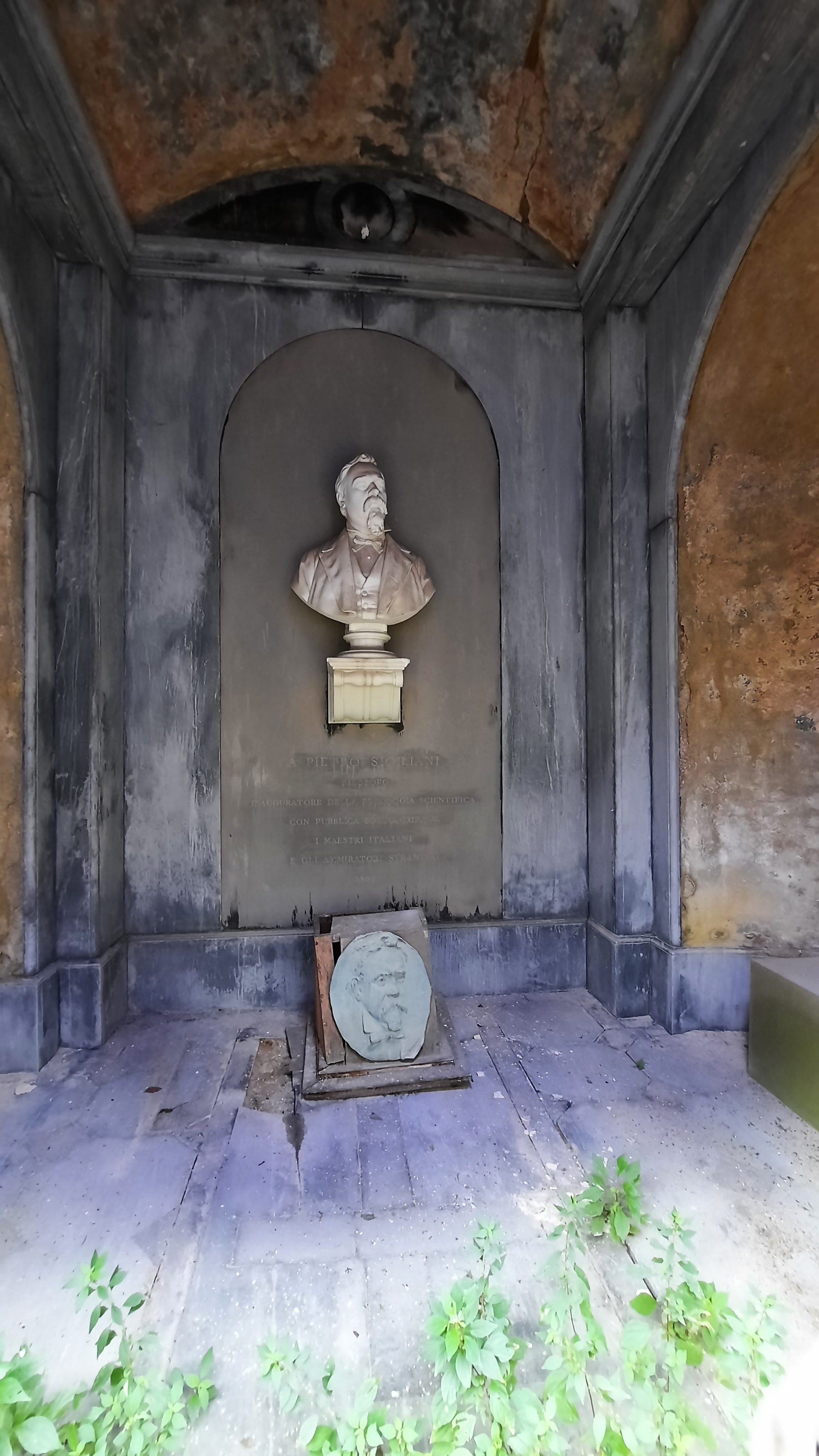 Pietro Siciliani's tomb, Florence - 03.jpg
